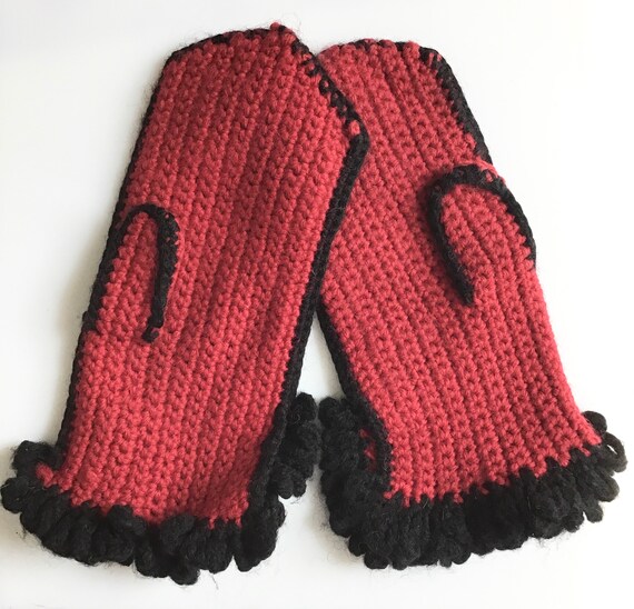 1900s Handknit Mittens - image 2