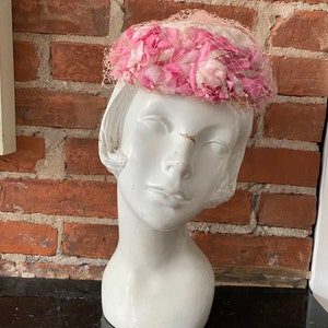 1950s Pink Pillbox Hat with Pink Flowers image 2