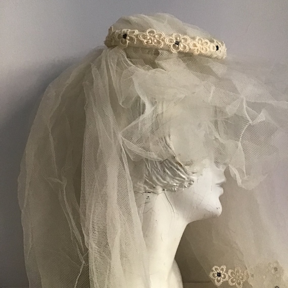Vintage Wedding Cap with Veil - image 4