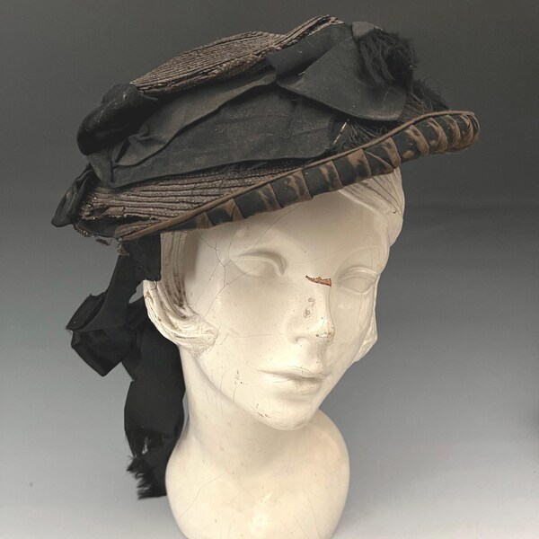 Bonnet Antique en Paille, Epoque Victorienne