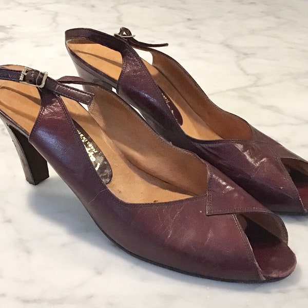 1950s Pappagallo Leather Slingback Pumps