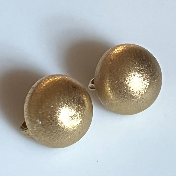 Vintage Trifari Brushed Goldtone Dome Clipon Earrings/60s Mod