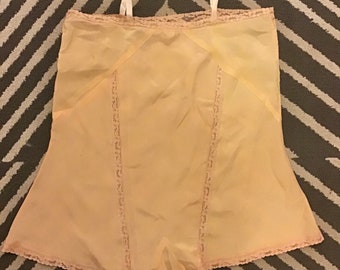 1940s Peach Rayon Teddy Size 38