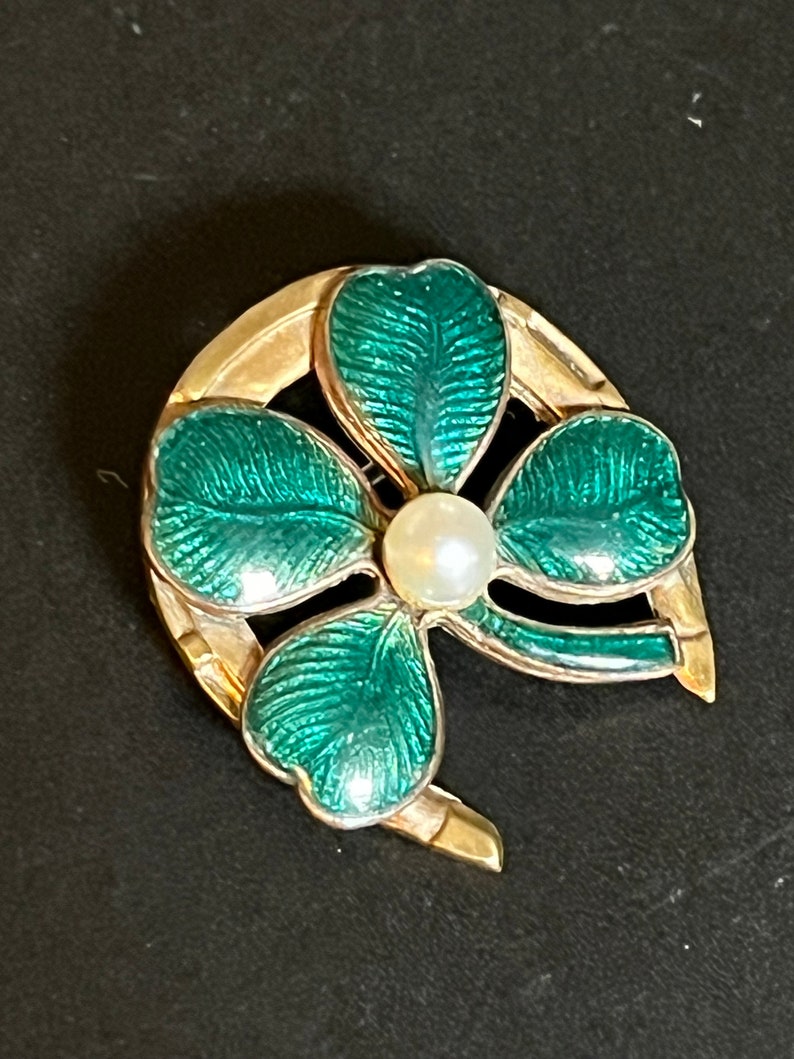 Green enamel four leaf clover goldtone horseshoe brooch with genuine cultured pearl image 2