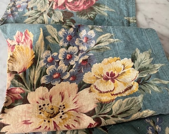 Vintage Linen Floral Valance/Cottage/English Garden