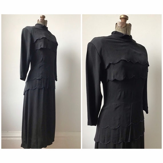 1940s Black Crepe Scalloped Bodice and Layered Pe… - image 2