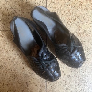 1930s Teardrop Cutout Laceup Shoes 5.5EE image 10