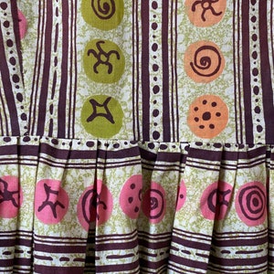 1960s Cotton Gylph Print Dress image 8
