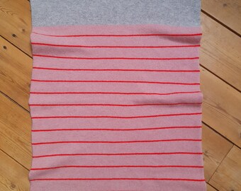 Disponible en 3 tailles - Couverture tricotée en laine d'agneau rayée
