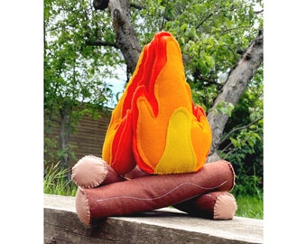Campfire felt toy, logs and fire, camping pretend play, playroom, boys room, girls room outdoor. Felt toys.