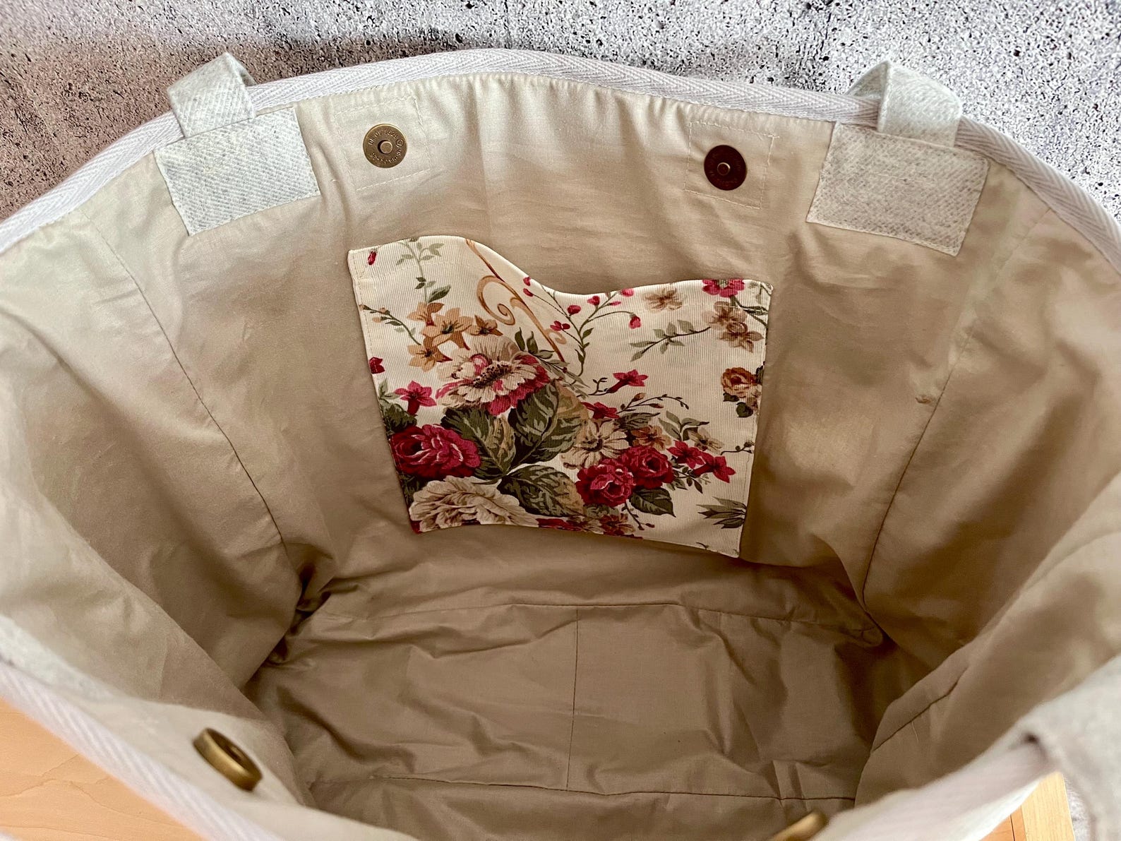 Beige Pom Pom Print Cotton Tote Bag For Women Original New With Inner Pockets Ideal For Daily Use main image 0