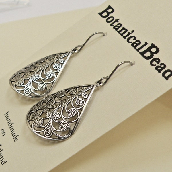 Vintage silver filigree drop earrings, silver dangle earrings, vintage earrings