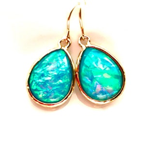 Boucles d'oreilles en résine bleu aqua, boucles d'oreilles pendantes bleu aqua AB, boucles d'oreilles pendantes or et bleu vert, boucles d'oreilles goutte turquoise, boucles d'oreilles en résine