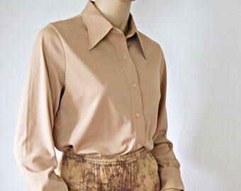 Vintage Blouse 1970's Polyester Long Sleeve Man Tailored Tan Brown Stretchy Size 14