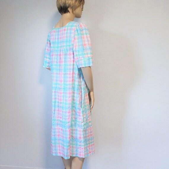 1970's Vintage Housedress Plaid Housedress Styled… - image 4