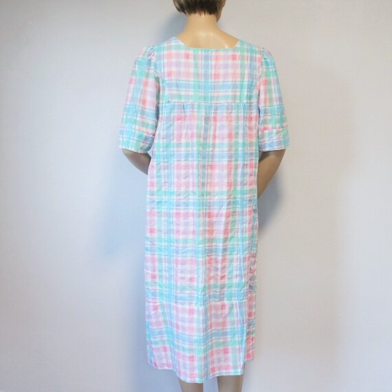 1970's Vintage Housedress Plaid Housedress Styled… - image 6
