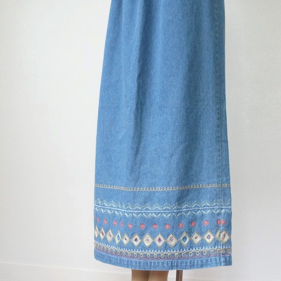 Long Denim Skirt Embroidered Size Small Denim & C… - image 5