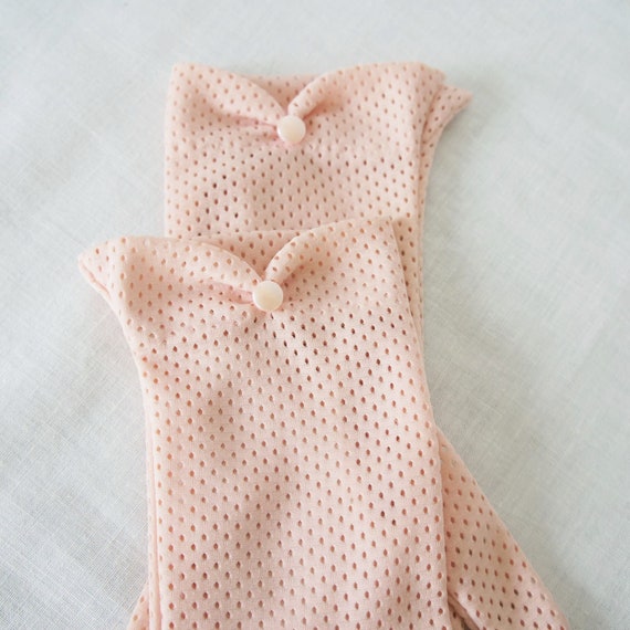 Vintage Gloves Nylon Button Short Wrist Pink Size… - image 2