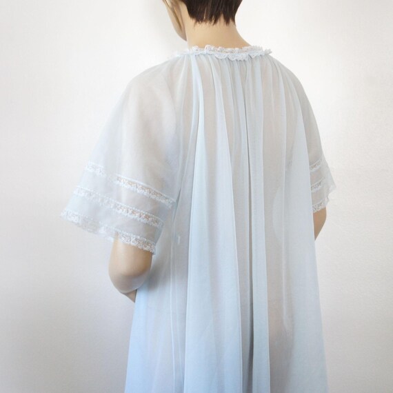 Robe 1960's Vintage Sheer Baby Doll Wedding Robe … - image 9