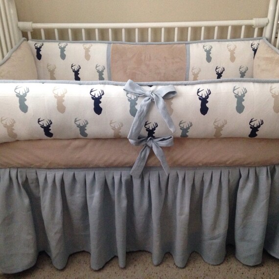 From crib sheets and crib skirts to changing pad covers, baby blankets whether you are looking for a woodland, floral, boho, tribal or modern nursery theme we have you covered with a ton of navy blue baby bedding sets to choose from. etsy