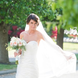 wedding veil Walking Waltz fingertip short Single layer  white, diamond or ivory abusymother bridal wedding veils