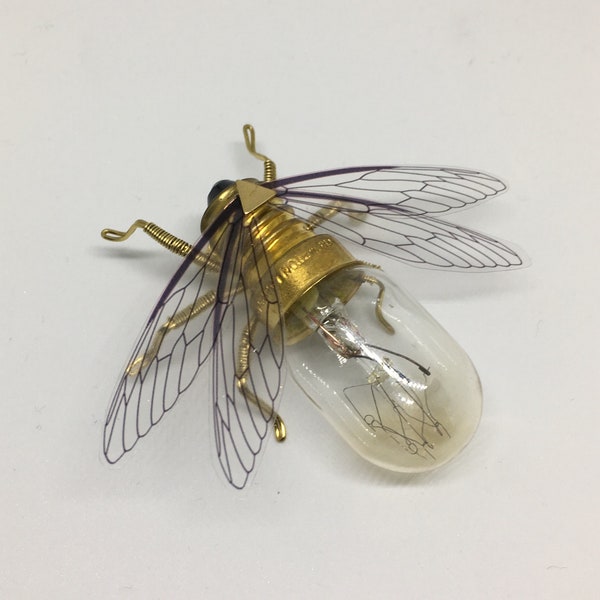 Broche Steampunk - Pin de bombilla de abeja de latón - Joyería de joyería de relojería original hecha a mano hecha a mano