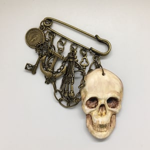 Steampunk brooch -  Military style kilt pin pirate skull brooch - OOAK Unique Steampunk Gothic Clockwork Neo Victorian Victoriana Jewellery