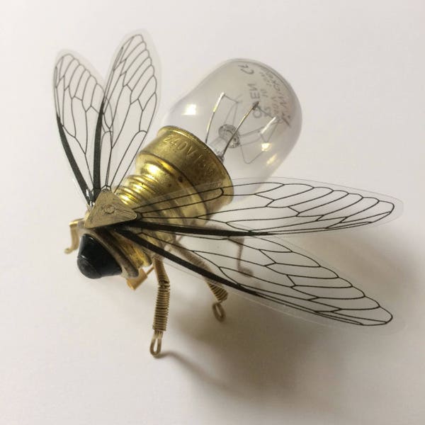Save the Bees - Steampunk brooch - Small Brass Bee Lightbulb Pin - Unique Unusual Original Recycled Handmade Steam Punk Clockwork Jewelry