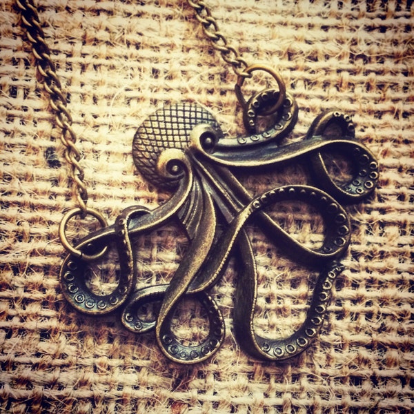 Collier de poulpe steampunk nautique Cthulhu - Steampunk Gothic Clockwork Neo Victorian Victoriana Jewellery