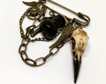 Steampunk brooch -  Military style kilt pin raven skull brooch - OOAK Unique Steampunk Gothic Clockwork Neo Victorian Victoriana Jewellery