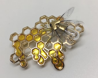 Save the bees - Steampunk honeycomb and clockwork bee brooch  - Original Handmade Lighbulb Clockwork Neo Victorian Victoriana Jewellery