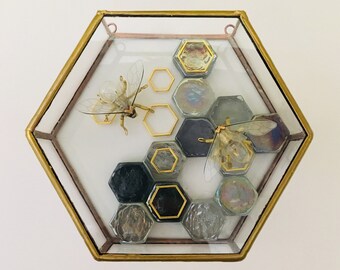 Limited Edition Steampunk Clockwork Geometric Hexagon Glass Honeycomb Bumblebees Garden Wall Art Ornament - Mini Insect Lightbulb Sculpture