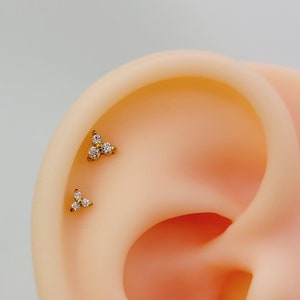 20G/18G/16G Titanium Tiny Flower 3 Stones Stud Push Pin Labret, Threadless  Earrings, Tragus Stud, Flat Back, Helix, Cartilage Nose, Gift