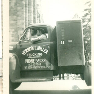 Camionneur George McBroom Vernon Miller Camionnage Conduite des années 1940 Photo Black White Photographie