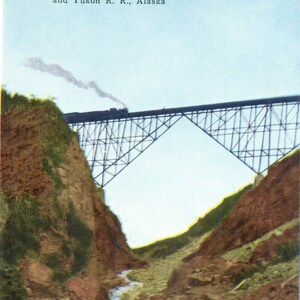 1920 Ponte a sbalzo White Pass Yukon Railroad Train Alaska Cartolina a colori antichi non spedita