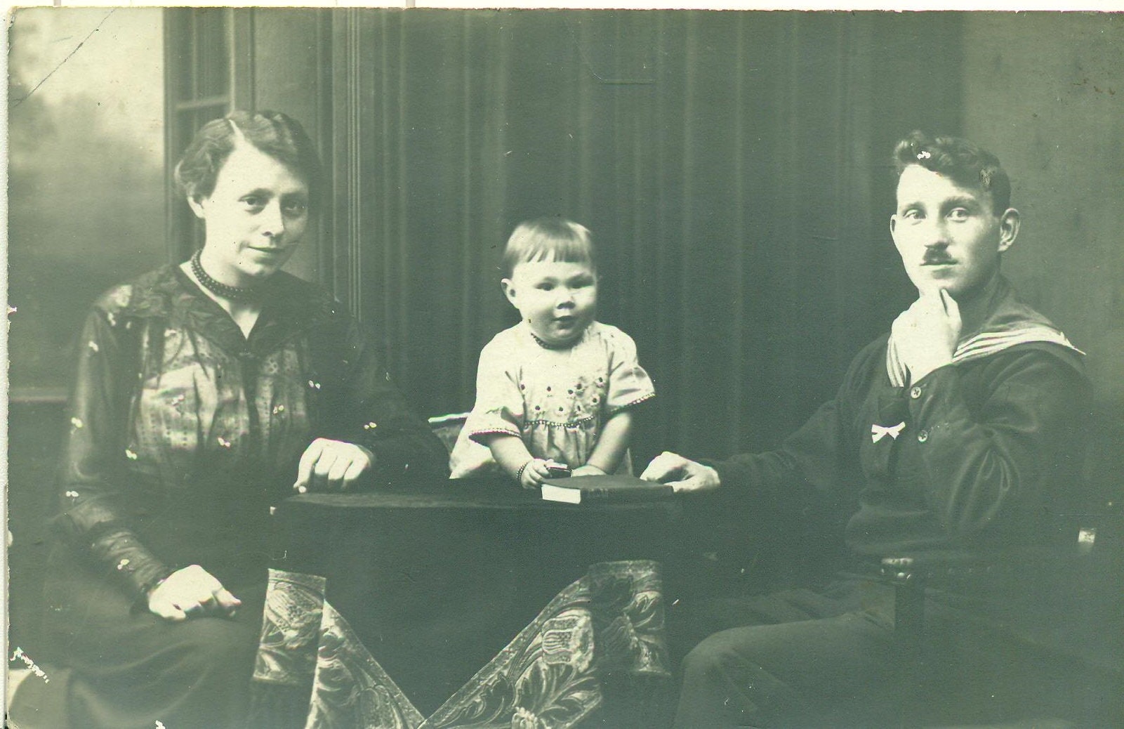 Home & Living 1915 Old Vintage Photographs Early 1900's Happy Family