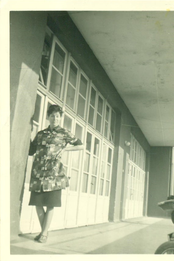1964 Woman in House Dress Standing Outside Garage 60s Vintage Photograph Black White Photo - Etsy 1964 Woman in House Dress Standing Outside Garage 60s Vintage Photograph Black White Photo - Etsy