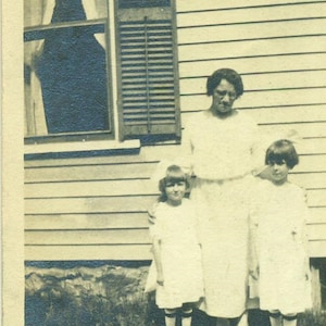 1910s Mother Daughters White Dress Hair Bows Outside House Photo Black White Photograph