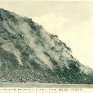 Perry Island recentemente vomitata nel mare di Bering Alaska Vulcano Volanic Smoke Cartolina antica