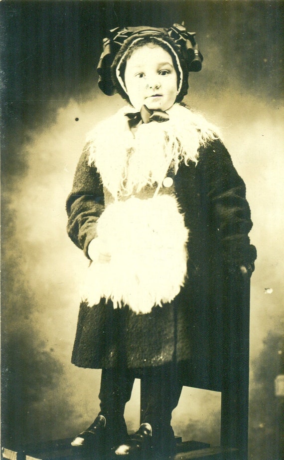 Carte postale avec image hivernale dessinée à la main par Peigne @1910 Carte postale avec image hivernale dessinée à la main par Peigne @1910