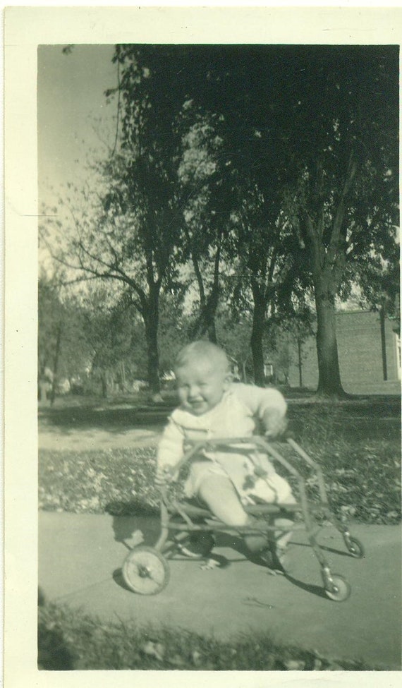 baby walker black and white