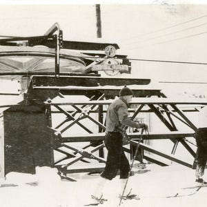 Sun Valley Road Ketchum ID Ski Tram Lift Skifahrer Vintage RPPC Echtfoto-Postkarte