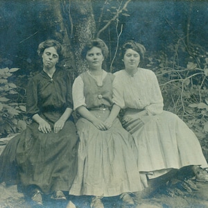 Bertha Wayne Maggie Malinda Poteet 3 Friends Antique RPPC Real Photo Postcard Photograph Black White Photo