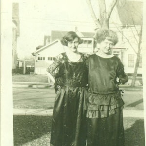 1920s Fashionista Flappers Black Dress Women Peplum Lace 20s Vintage Photograph Black White Photo