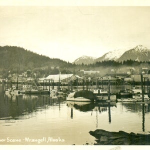 Hafen-Szene Wrangell Alaska Fischerboot Dock Antike RPPC Echtfoto-Postkarte Unmailed