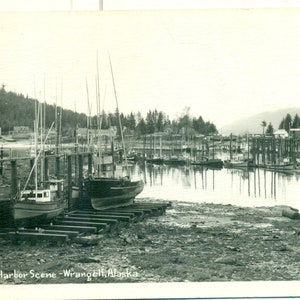 Hafen Szene Wrangell Alaska Segelboote Fischerboote Vintage RPPC Echtfoto Postkarte unversendet