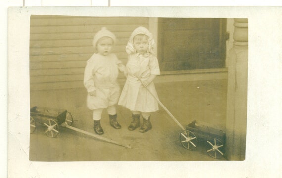 1910 photo postcard of mother and children, wagon drawn by ‘Old Babs’ 1910 photo postcard of mother and children, wagon drawn by ‘Old Babs’