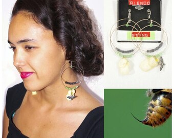 Self Design Hoop Earrings Bee Sting