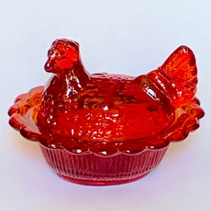 Mosser Miniature Hen Salt Cellars with FREE SHIPPING Your CHOICE of 16 Colors, Covered Mini Hen on Nest by Mosser Glass Company image 6