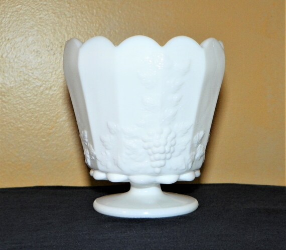 Westmoreland Milk Glass Grape Paneled 6.5 Westmoreland Milkglass Jardiniere main image 2